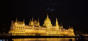 budapest-parliament-night