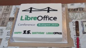 libocon-2025-cake-15th-aniv